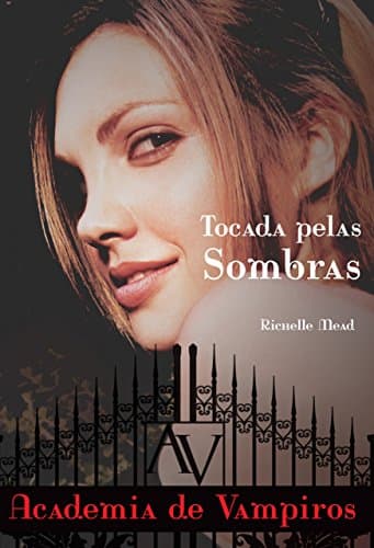 Capa do livro Tocada pelas sombras